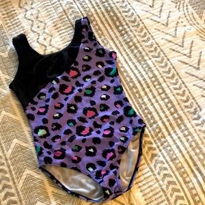 Gymnastic Dance leotard purple animal print. Girls.